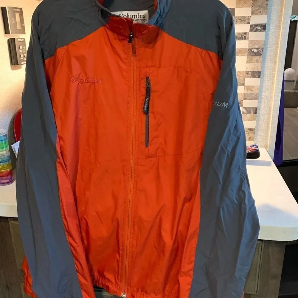 Columbia Wind Breaker